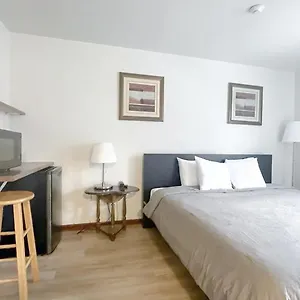 Inn Commons